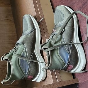 Puma “Ignite” Shoes